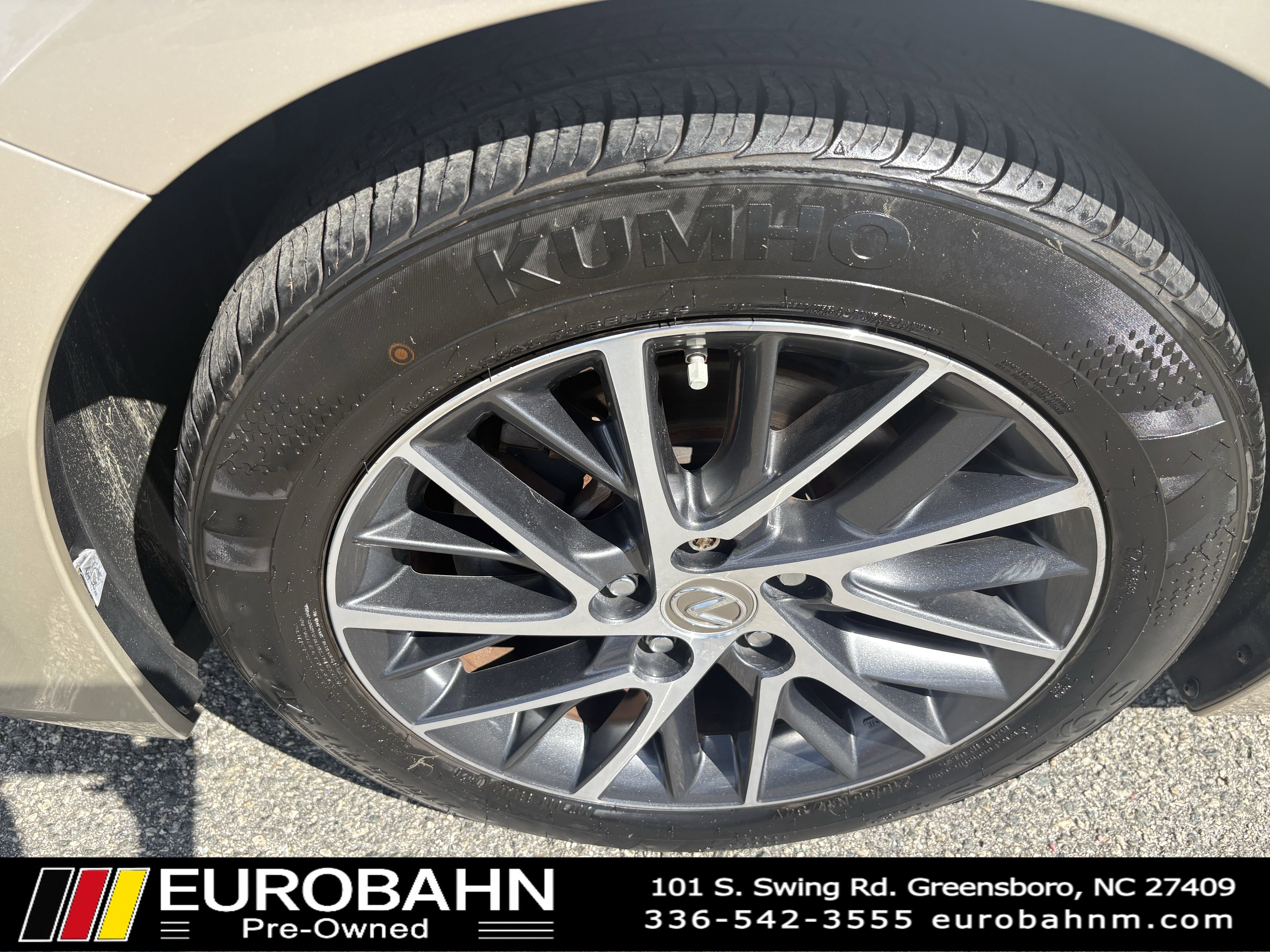 Used 2016 Lexus ES 350 w/ Premium Package w/Wood Trim image 30