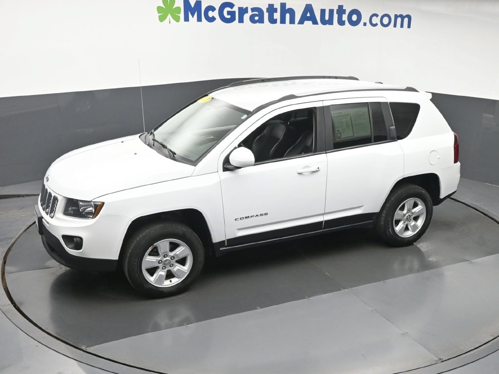 Used 2017 Jeep Compass Latitude FWD image 21