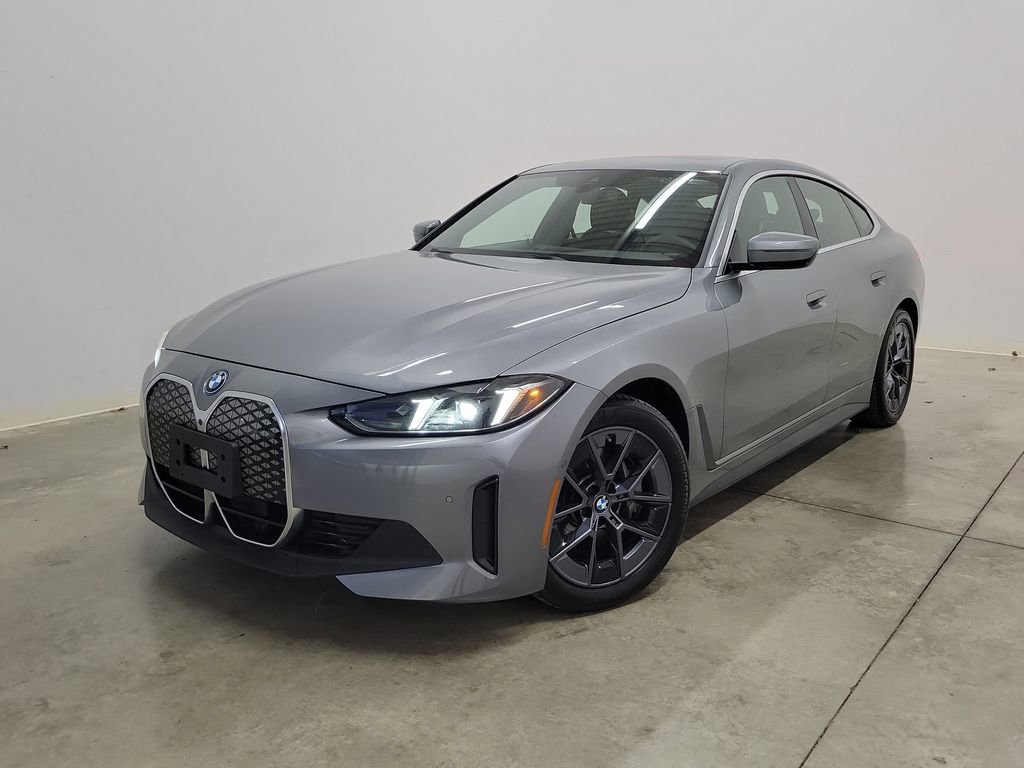 Used 2025 BMW i4 eDrive40 image 35