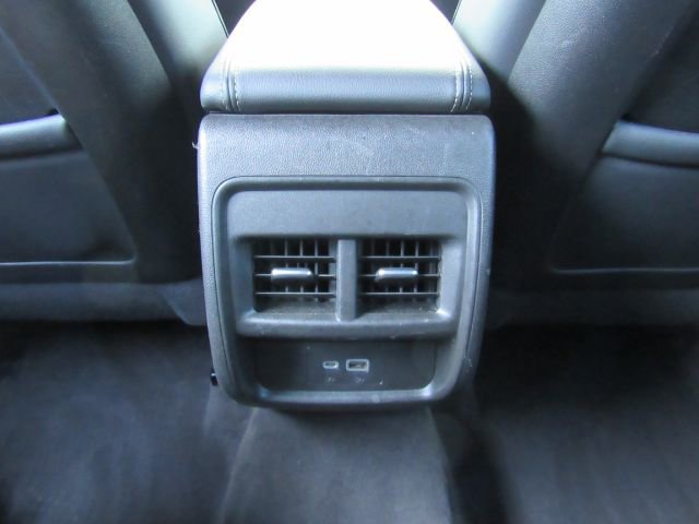 Used 2024 Cadillac XT4 Premium Luxury image 29