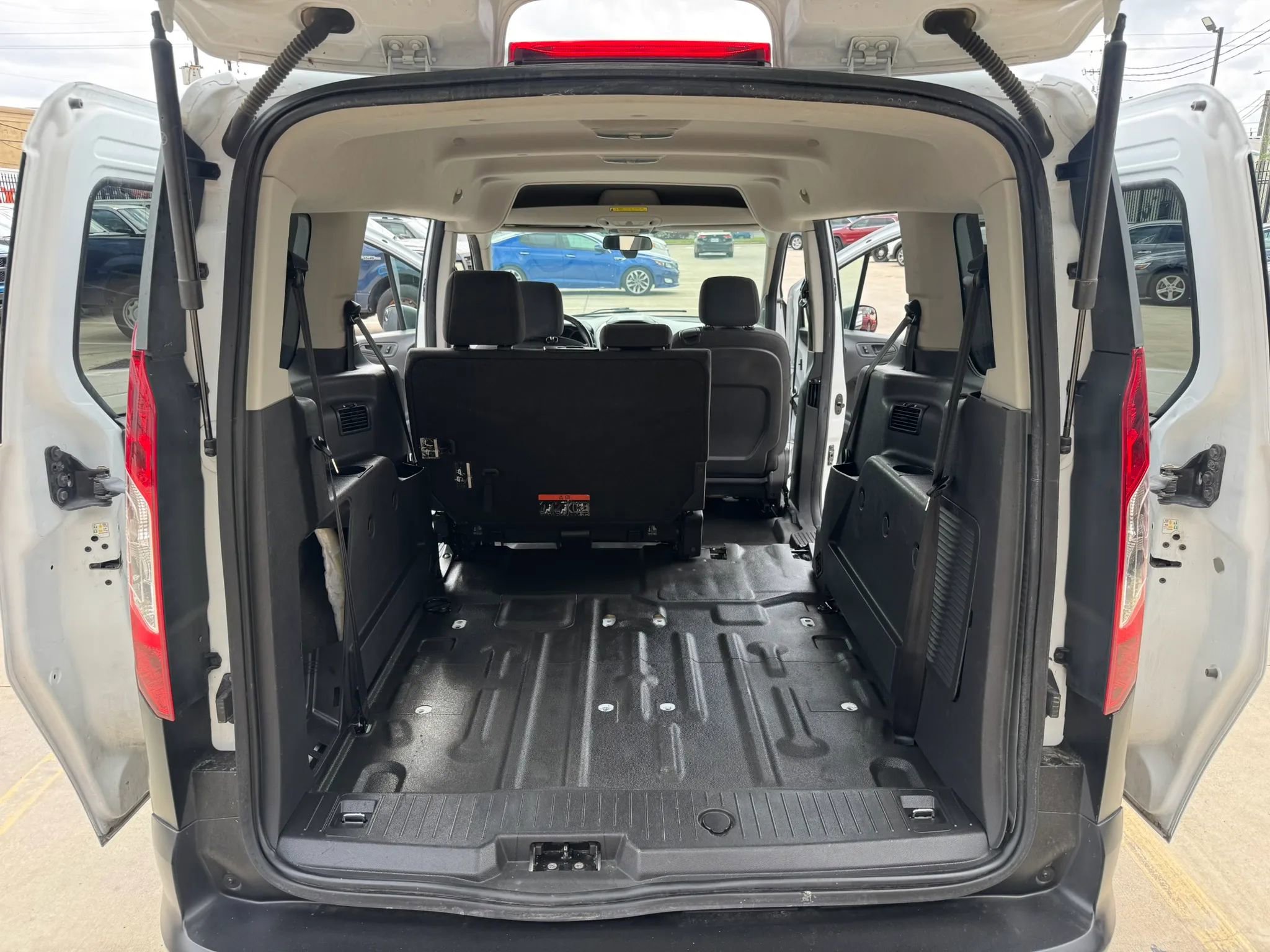 Used 2016 Ford Transit Connect XL FWD image 29