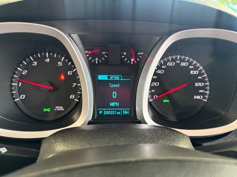 Used 2017 Chevrolet Equinox LT w/ Convenience Package image 13