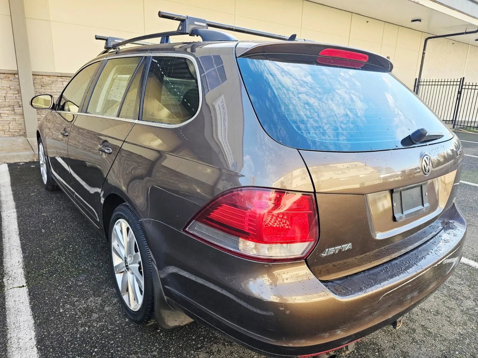 Used 2011 Volkswagen Jetta TDI image 3