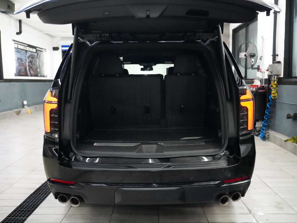 Used 2025 Chevrolet Tahoe Z71 w/ Comfort Package AWD/4WD image 44