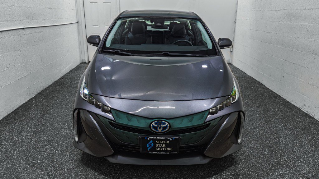 Used 2017 Toyota Prius Prime Premium image 3