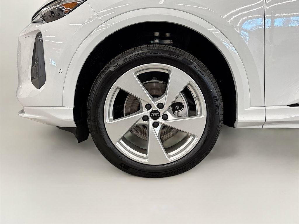 New 2025 Audi Q5 Premium Plus image 23