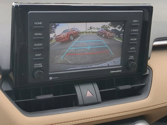 Used 2021 Toyota RAV4 XLE image 19