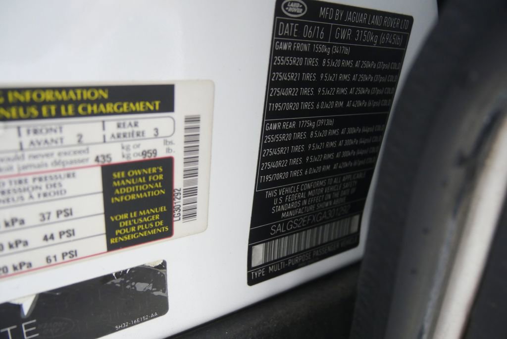 Used 2016 Land Rover Range Rover Supercharged image 24