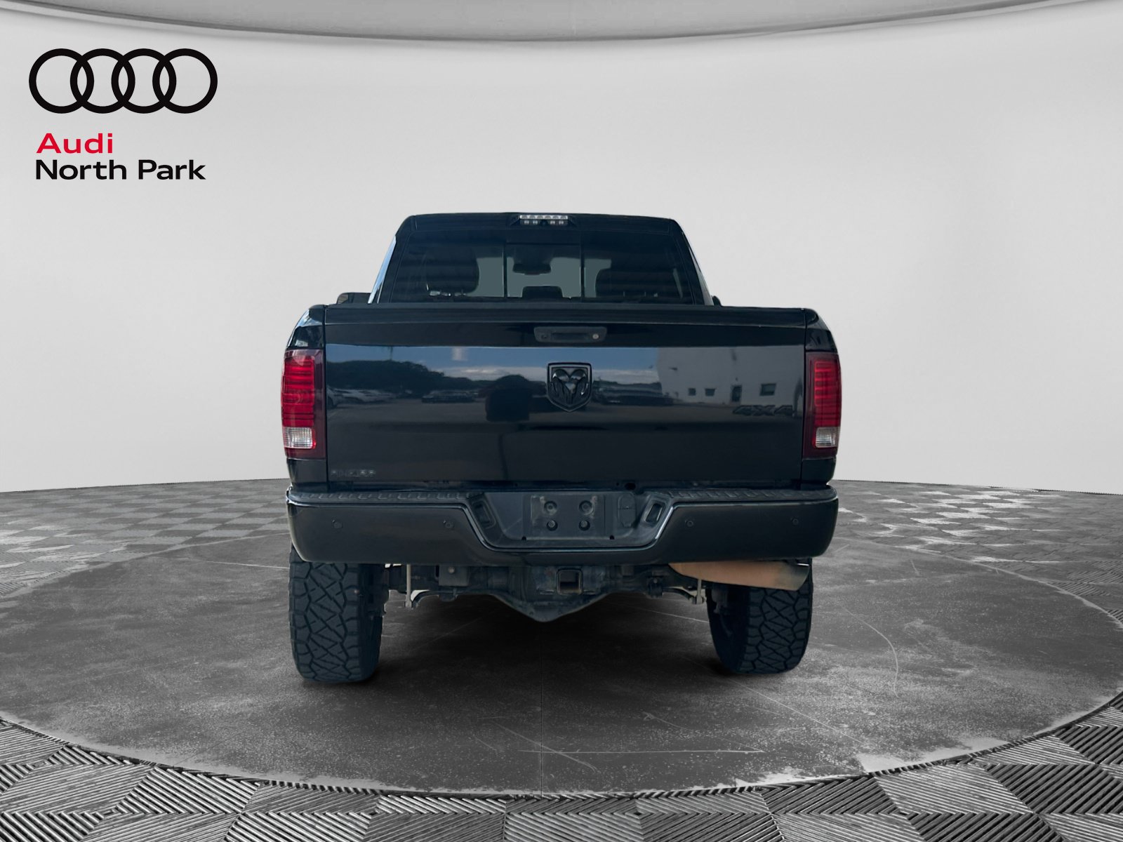 Used 2016 RAM 2500 Laramie w/ Sport Appearance Group AWD/4WD image 4