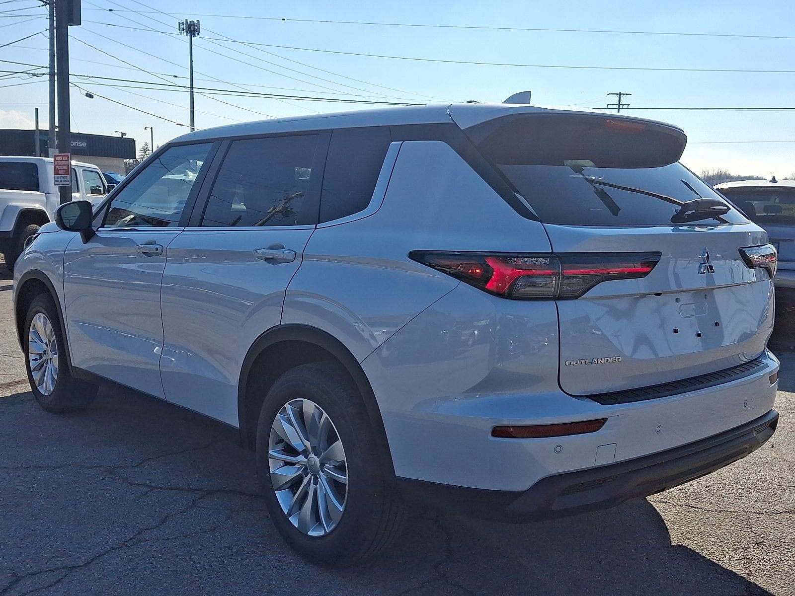 New 2026 Mitsubishi Outlander ES AWD/4WD image 5