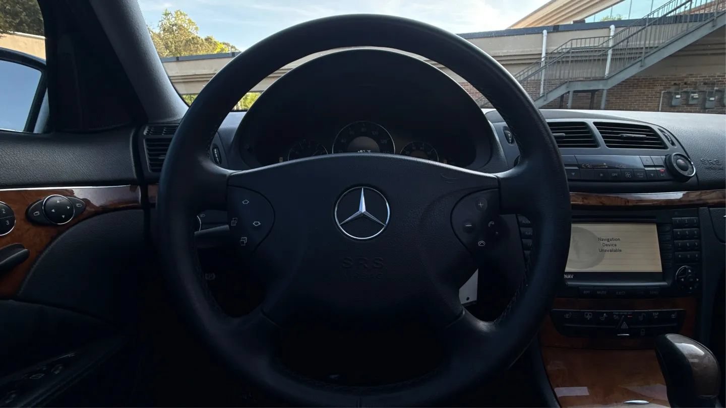 Used 2005 Mercedes-Benz E 500 4MATIC Sedan image 29