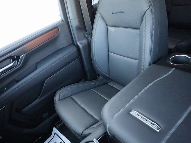 New 2026 GMC Yukon XL Denali w/ Sun & Power Step Package AWD/4WD image 30