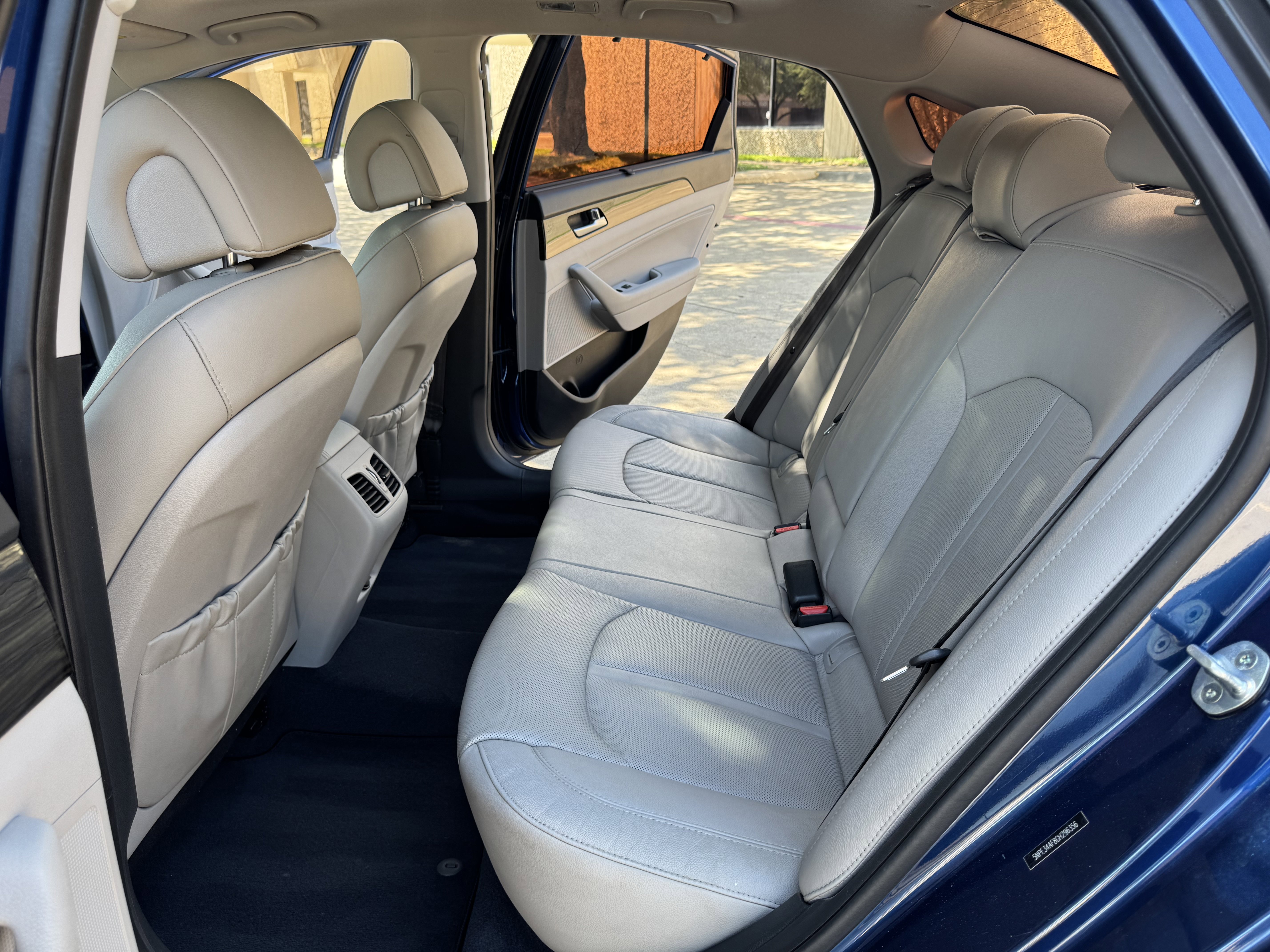 Used 2016 Hyundai Sonata Limited w/ Option Group 04 FWD image 28