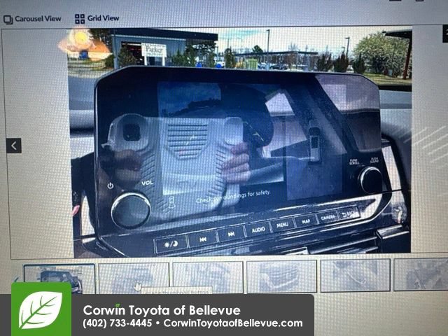 Used 2025 Nissan Pathfinder SL AWD/4WD image 16