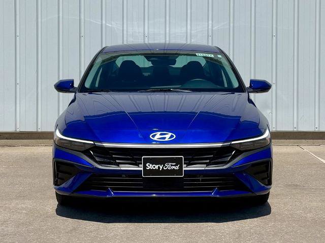Used 2025 Hyundai Elantra Hybrid FWD image 9
