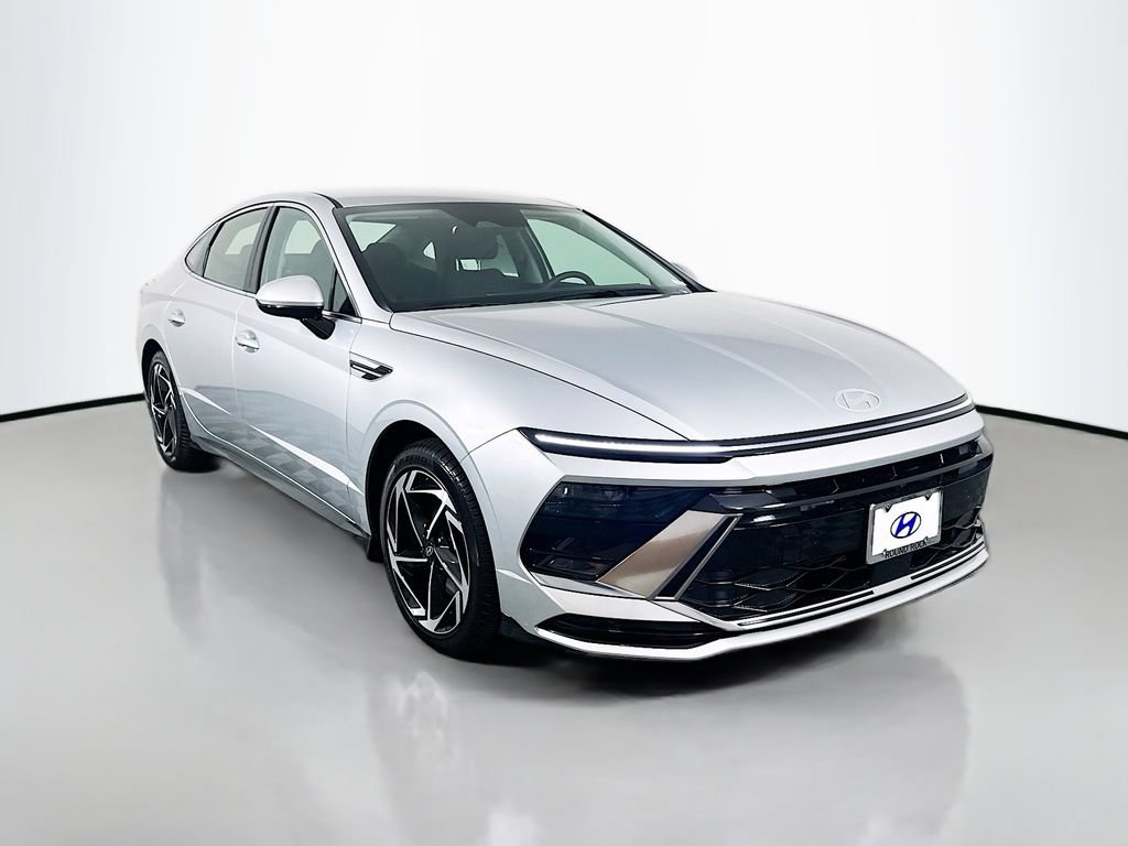 New 2026 Hyundai Sonata SEL FWD image 3