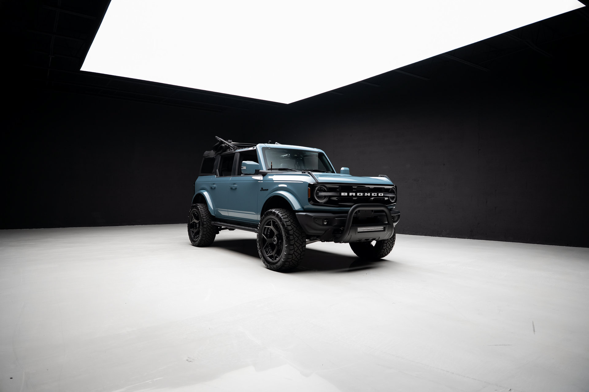 Used 2023 Ford Bronco Outer Banks AWD/4WD image 93