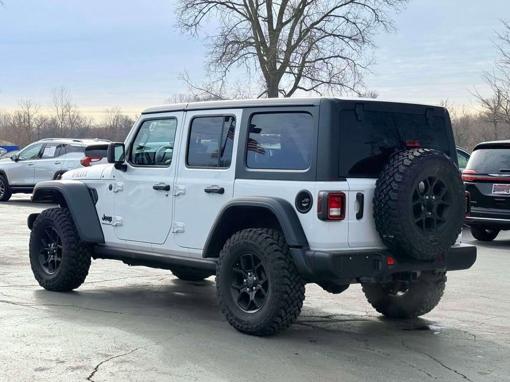 Used 2025 Jeep Wrangler Willys AWD/4WD image 8