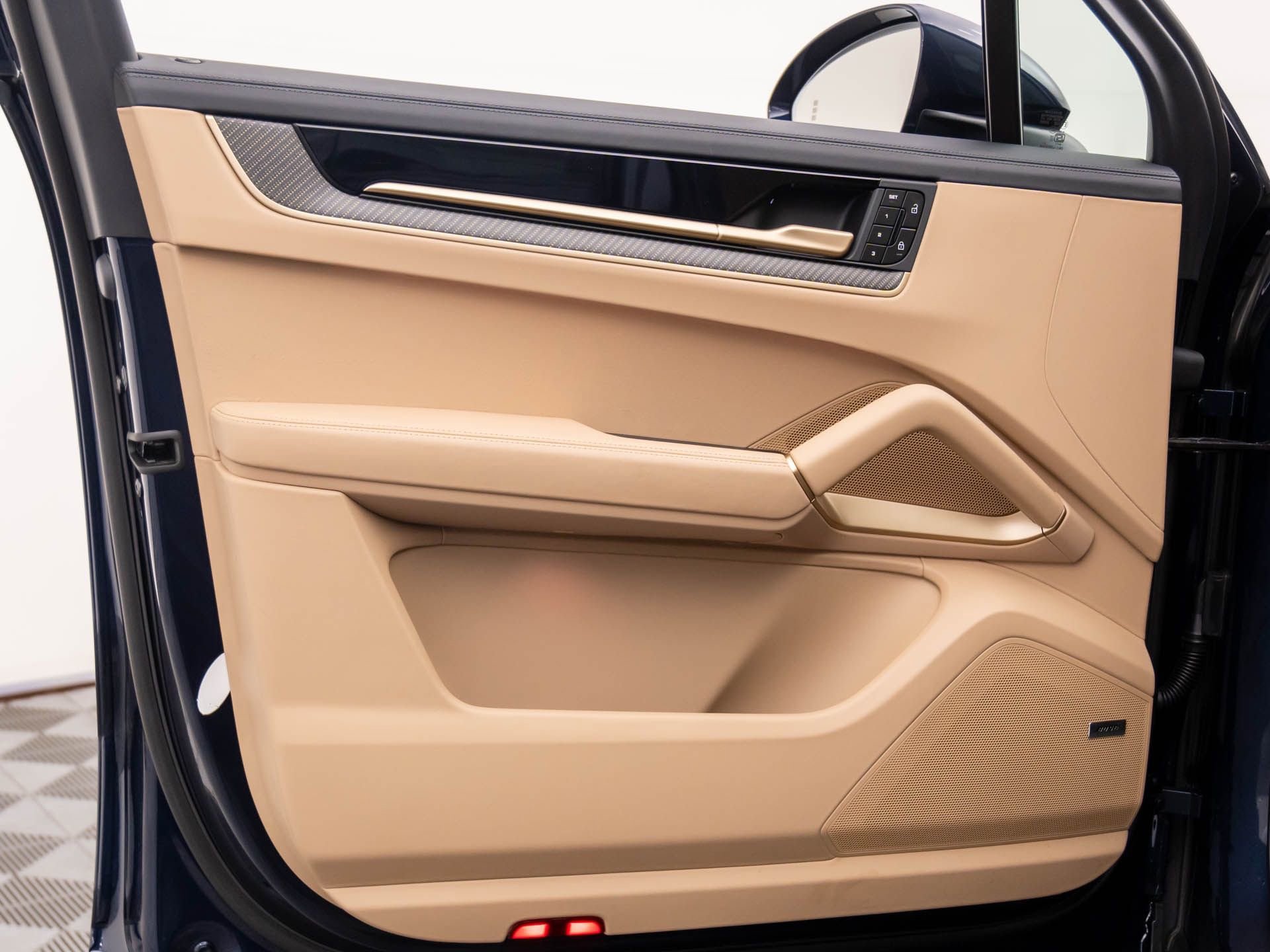 New 2026 Porsche Cayenne S image 12