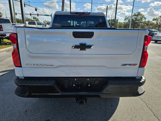 Used 2022 Chevrolet Silverado 1500 ZR2 w/ Technology Package AWD/4WD image 4