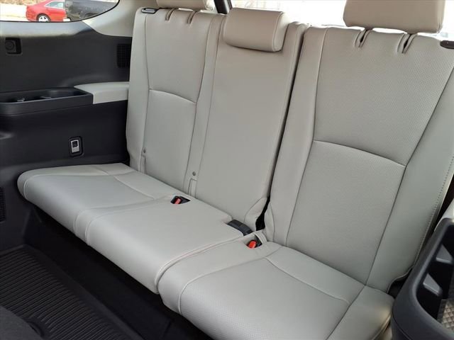 Used 2026 Toyota Grand Highlander Platinum image 9