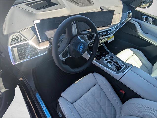 New 2026 BMW X5 xDrive50e w/ M Sport Package AWD/4WD image 8