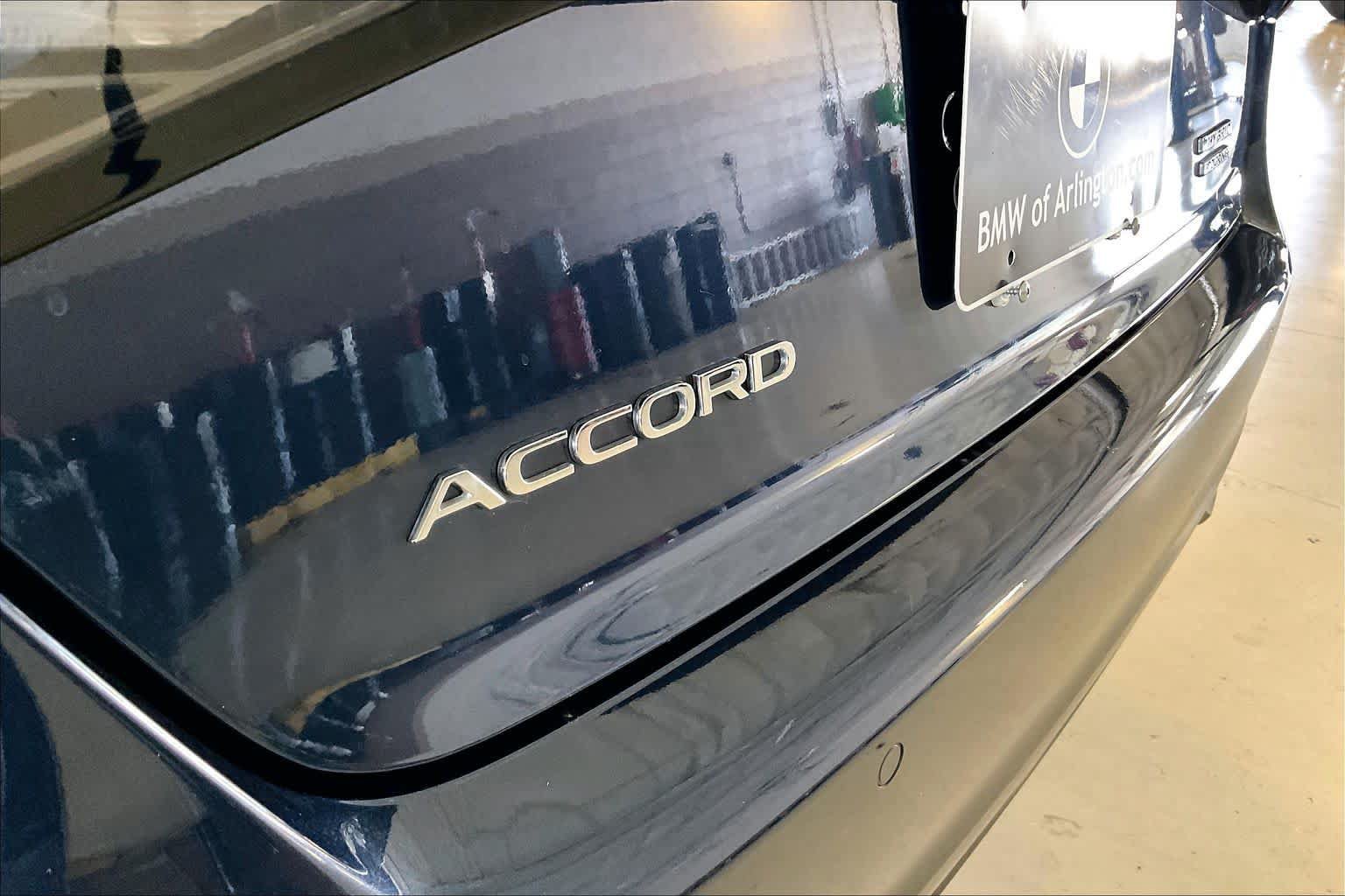 Used 2024 Honda Accord Touring image 9