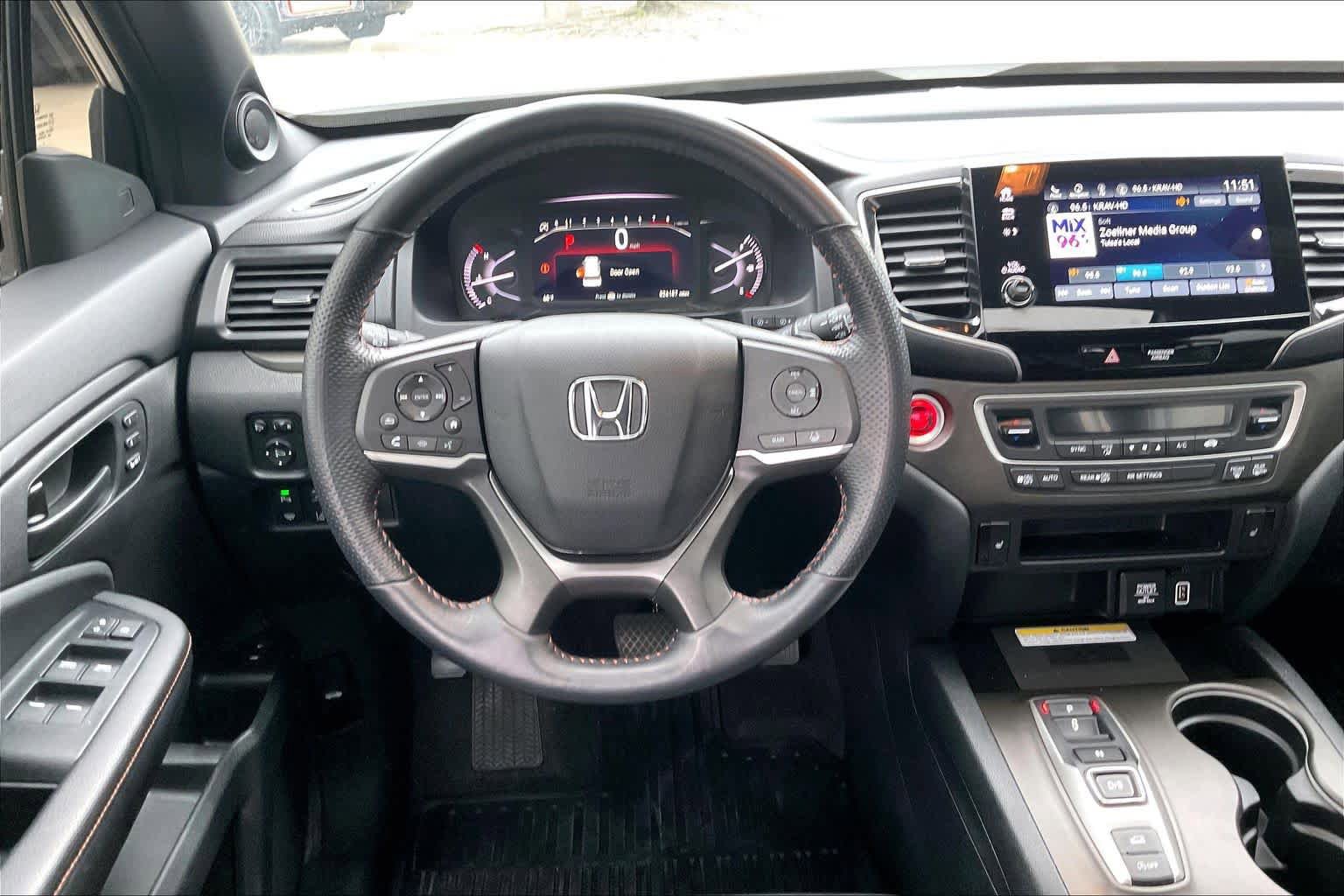 Used 2023 Honda Passport TrailSport image 6