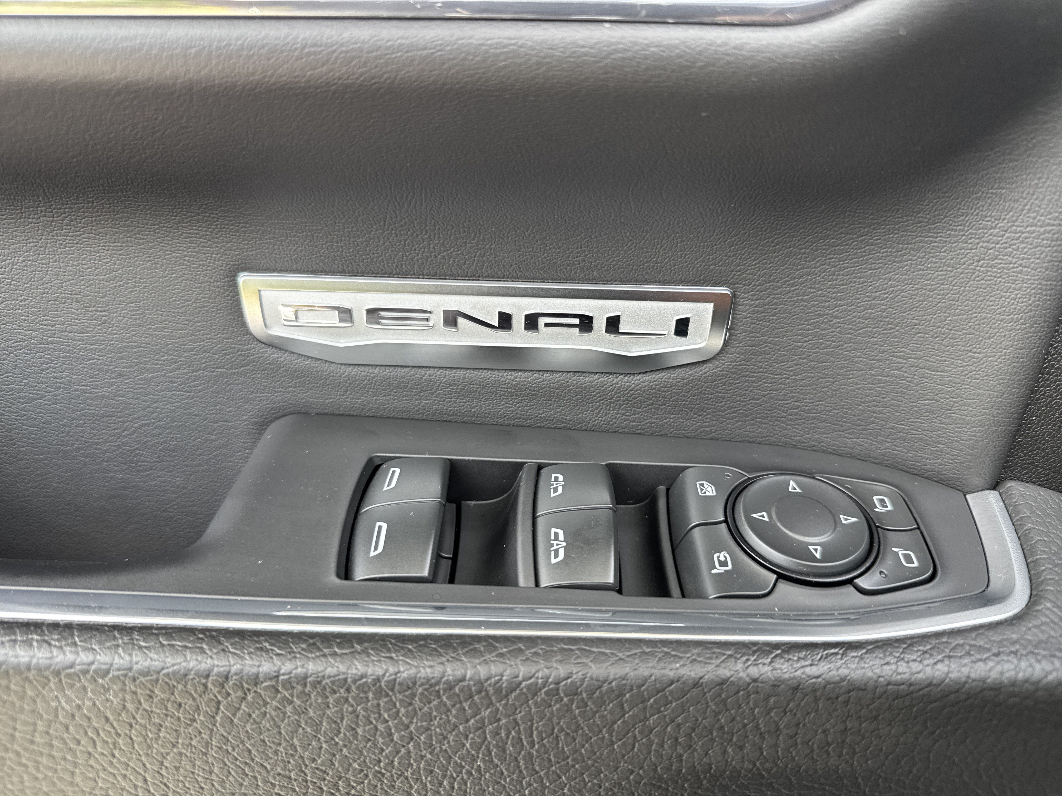Used 2023 GMC Sierra 1500 Denali AWD/4WD image 15