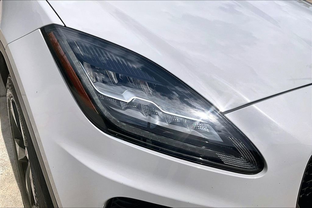 Used 2019 Jaguar E-PACE R-Dynamic S image 39