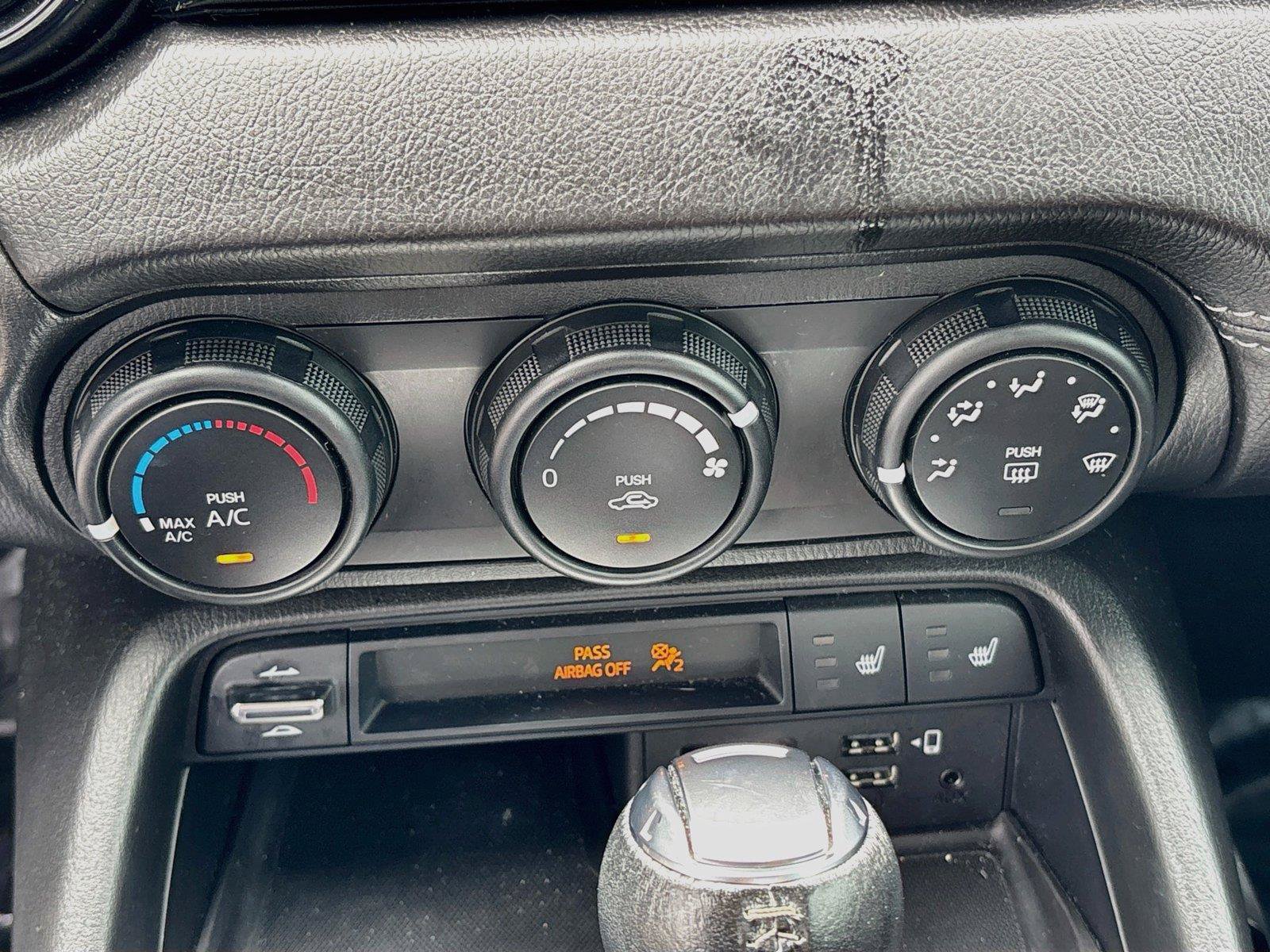 Used 2021 MAZDA MX-5 Miata RF Club RWD image 15