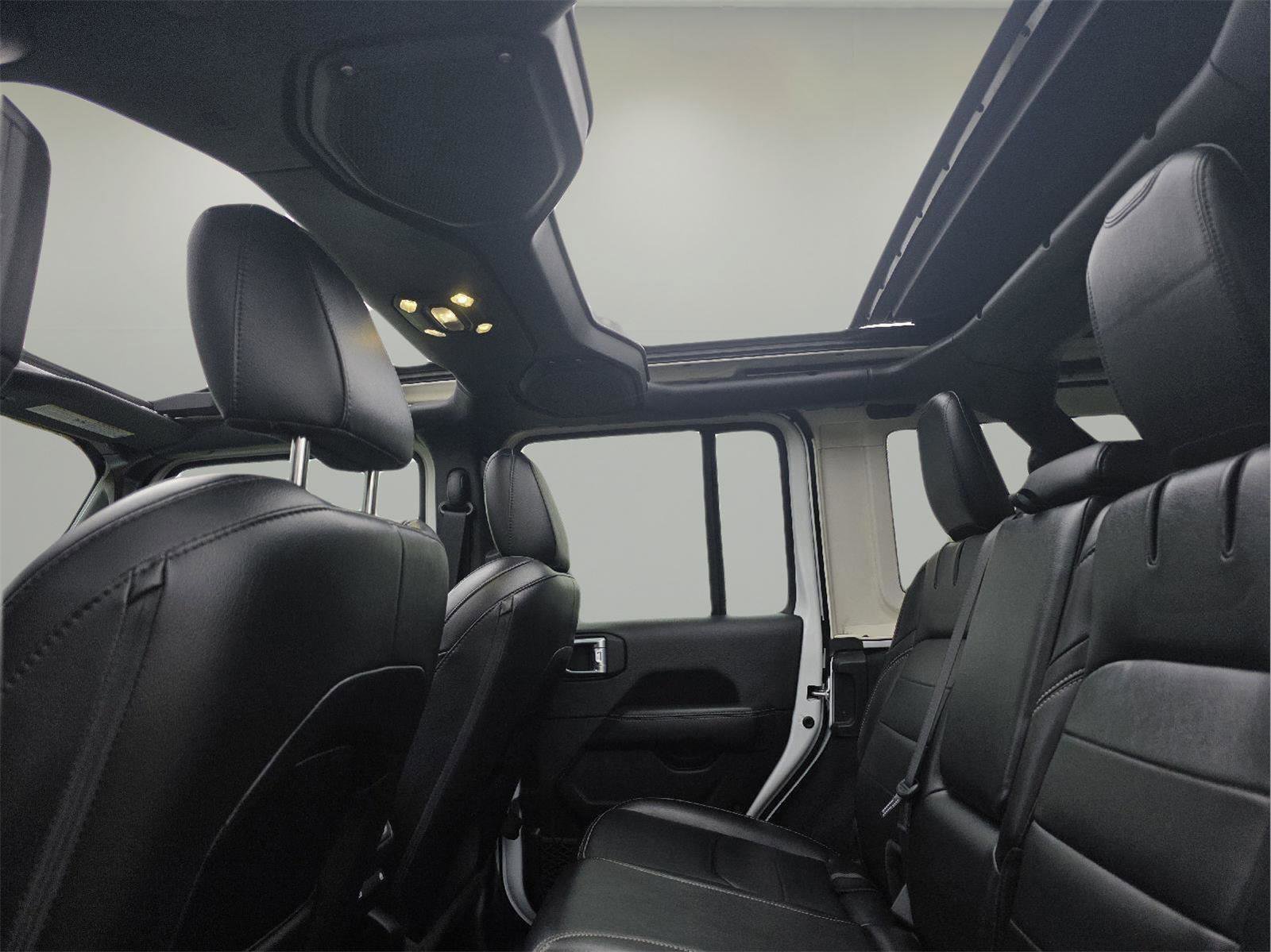 Used 2021 Jeep Wrangler Unlimited Sahara w/ Cold Weather Group image 27