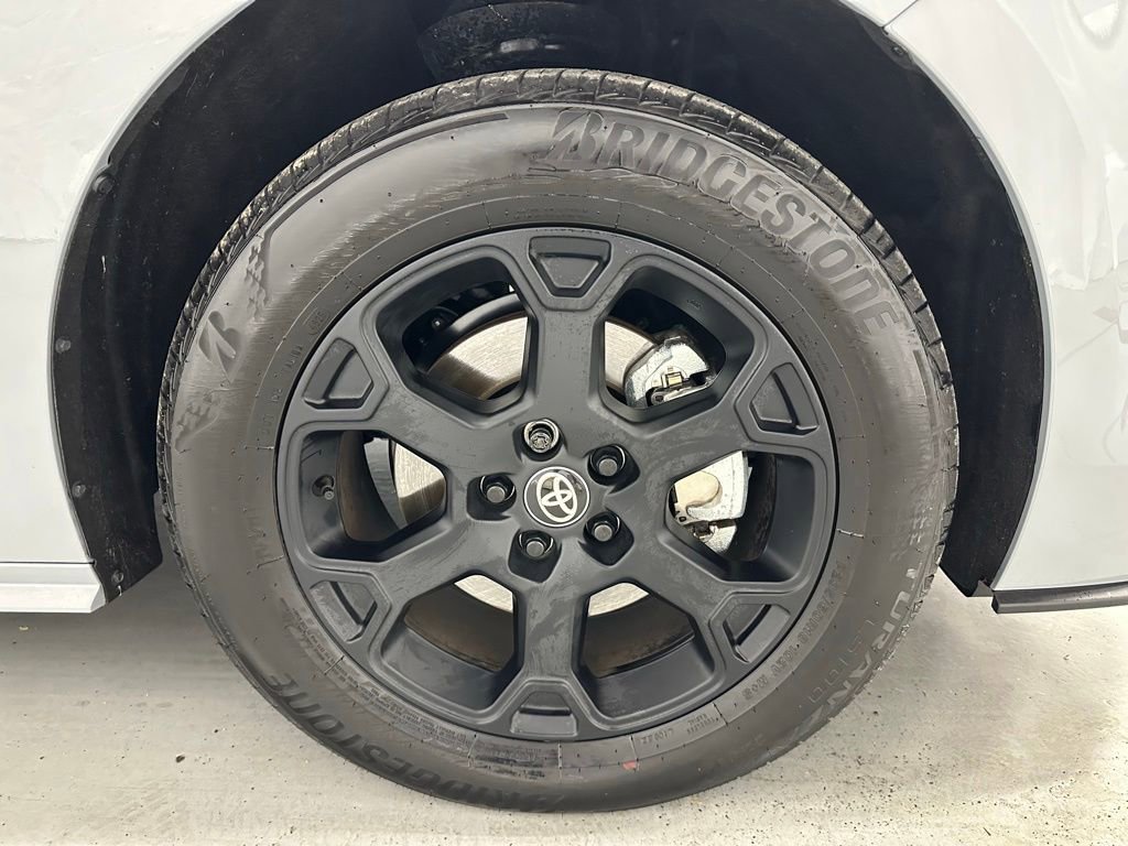 Used 2026 Toyota Sienna XLE Woodland Edition AWD/4WD image 64