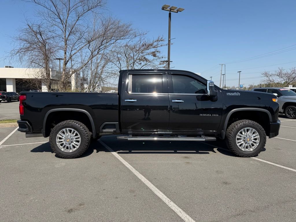 Used 2023 Chevrolet Silverado 3500 High Country image 9