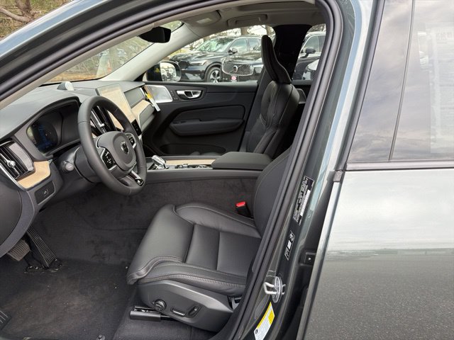 New 2026 Volvo XC60 B5 Ultra w/ Climate Package AWD/4WD image 13