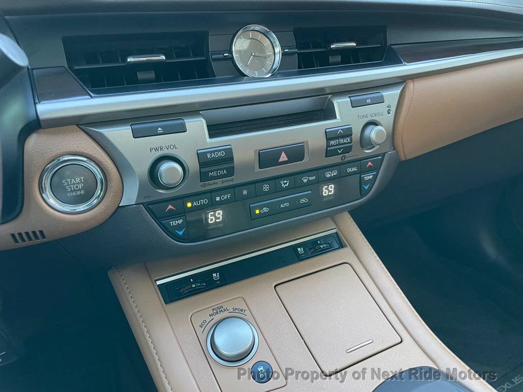 Used 2017 Lexus ES 350 w/ Premium Package FWD image 20
