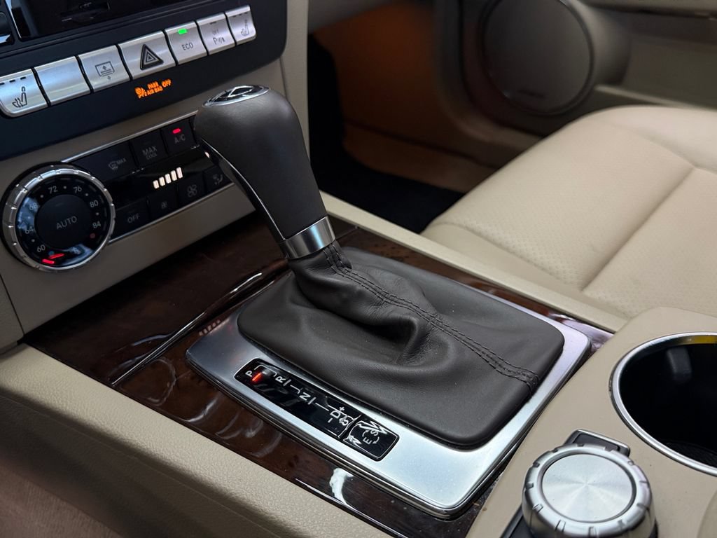 Used 2013 Mercedes-Benz C 350 Sport image 22