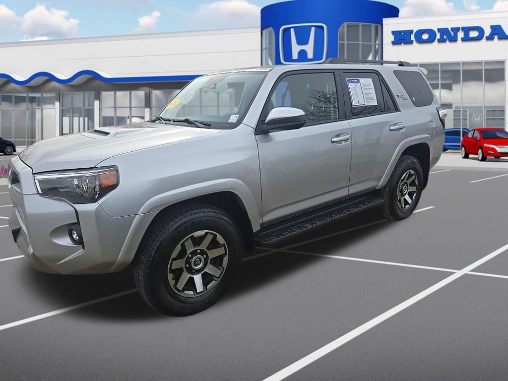 Used 2024 Toyota 4Runner TRD Off-Road image 3