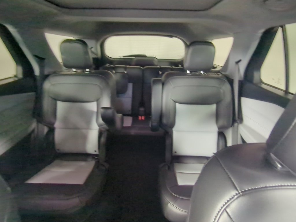 Used 2023 Ford Explorer XLT w/ Equipment Group 202A image 14
