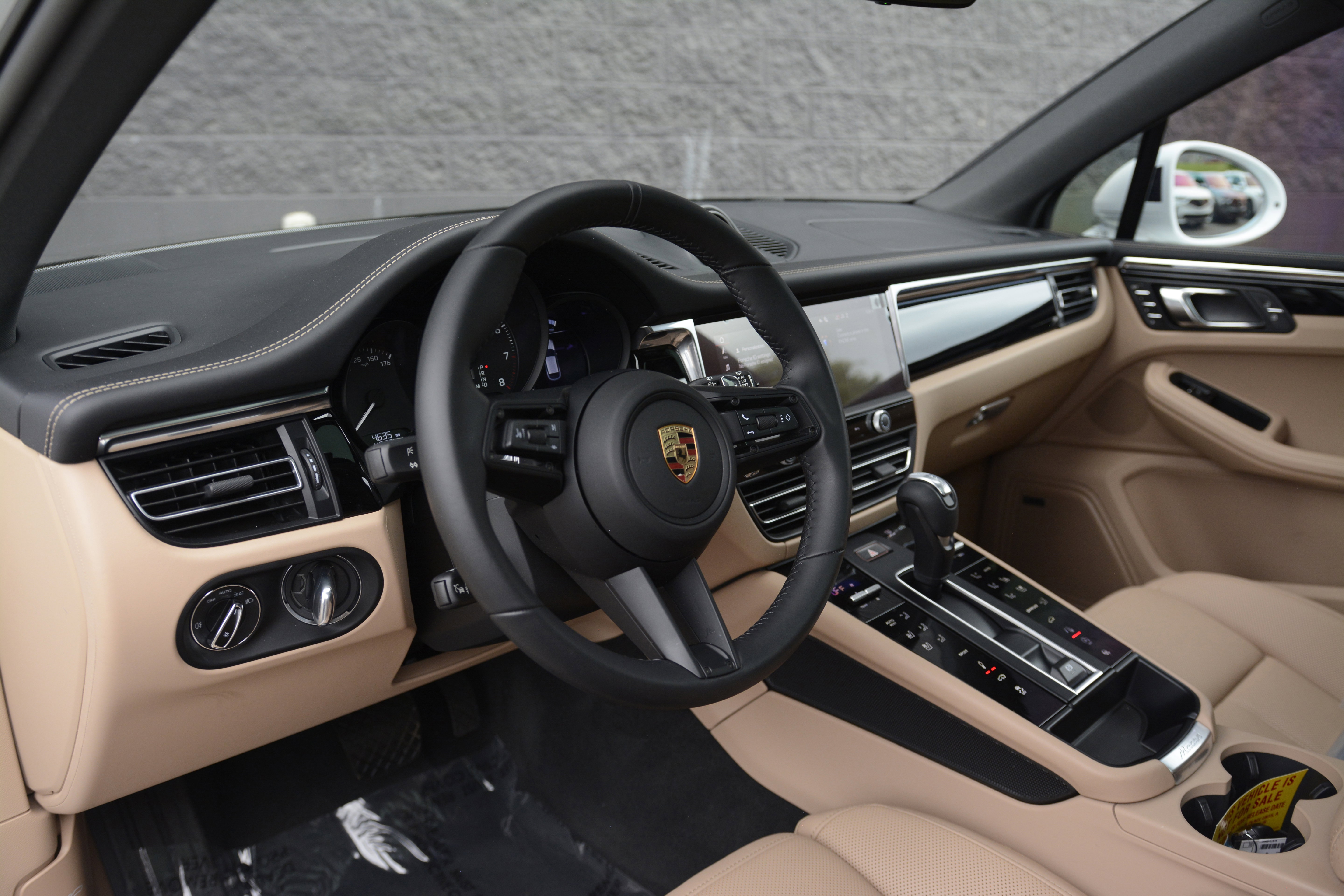 Certified 2026 Porsche Macan AWD/4WD image 16