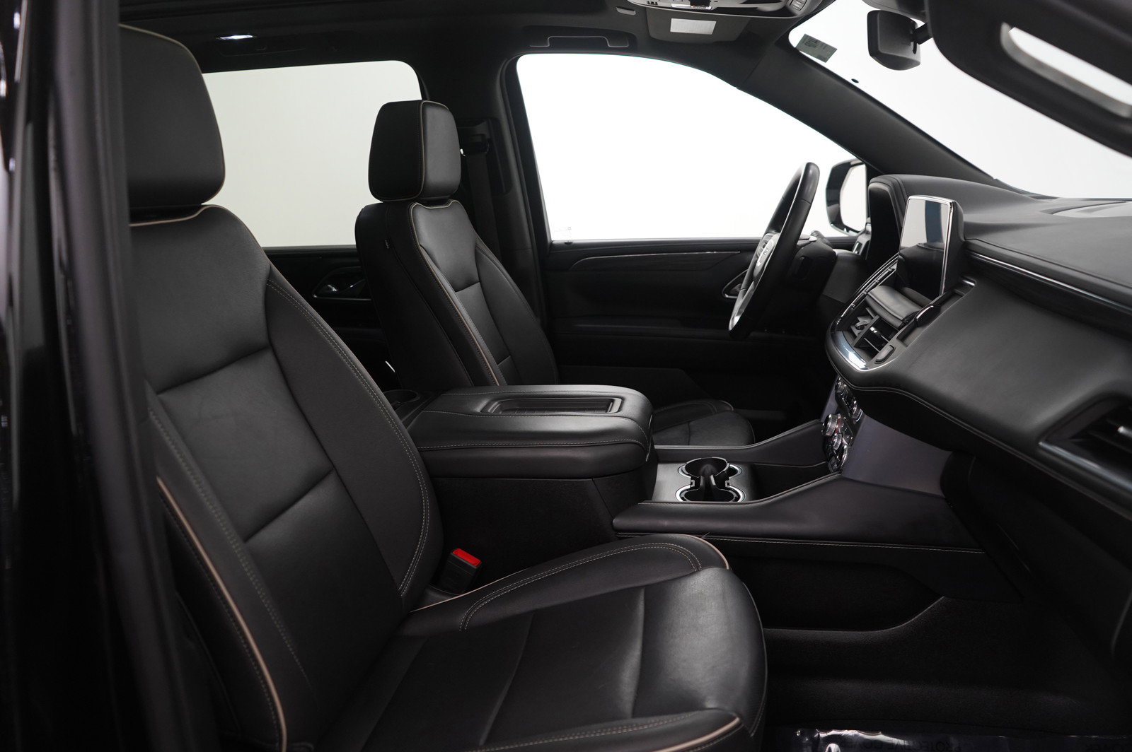 Used 2023 GMC Yukon XL SLT image 12