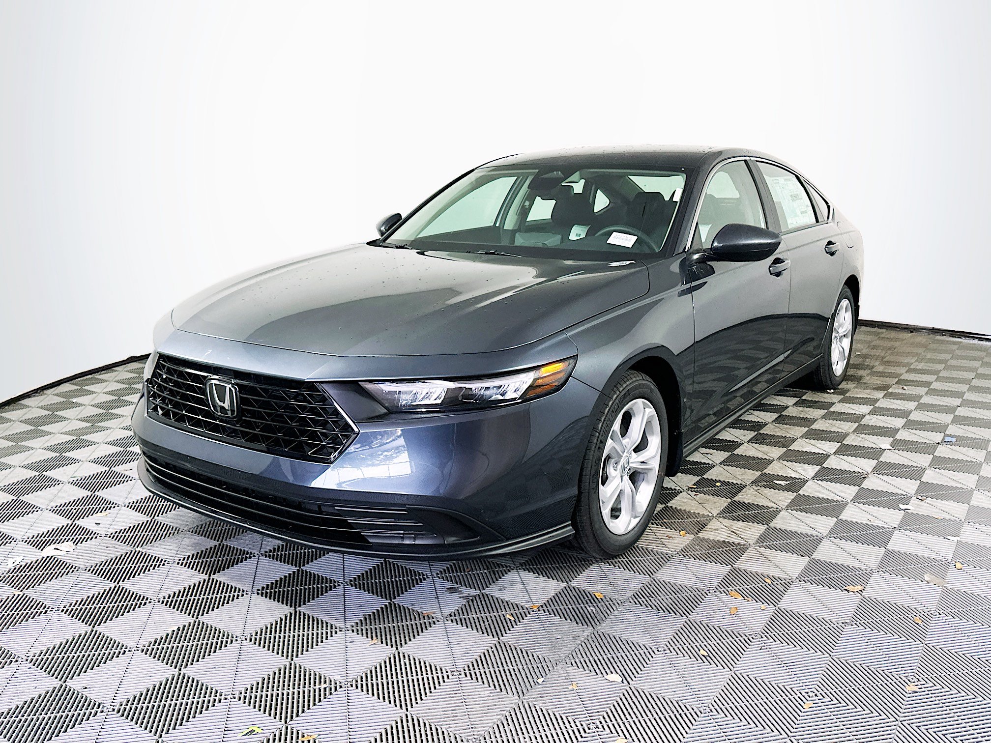Used 2025 Honda Accord LX image 3