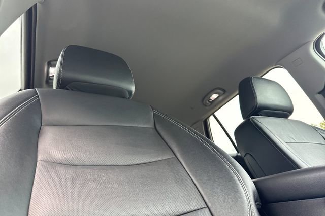 Used 2024 GMC Terrain SLT image 20