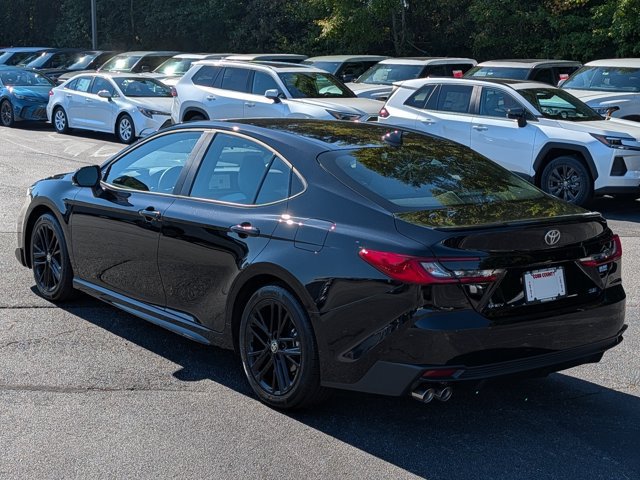 Used 2026 Toyota Camry SE FWD image 5