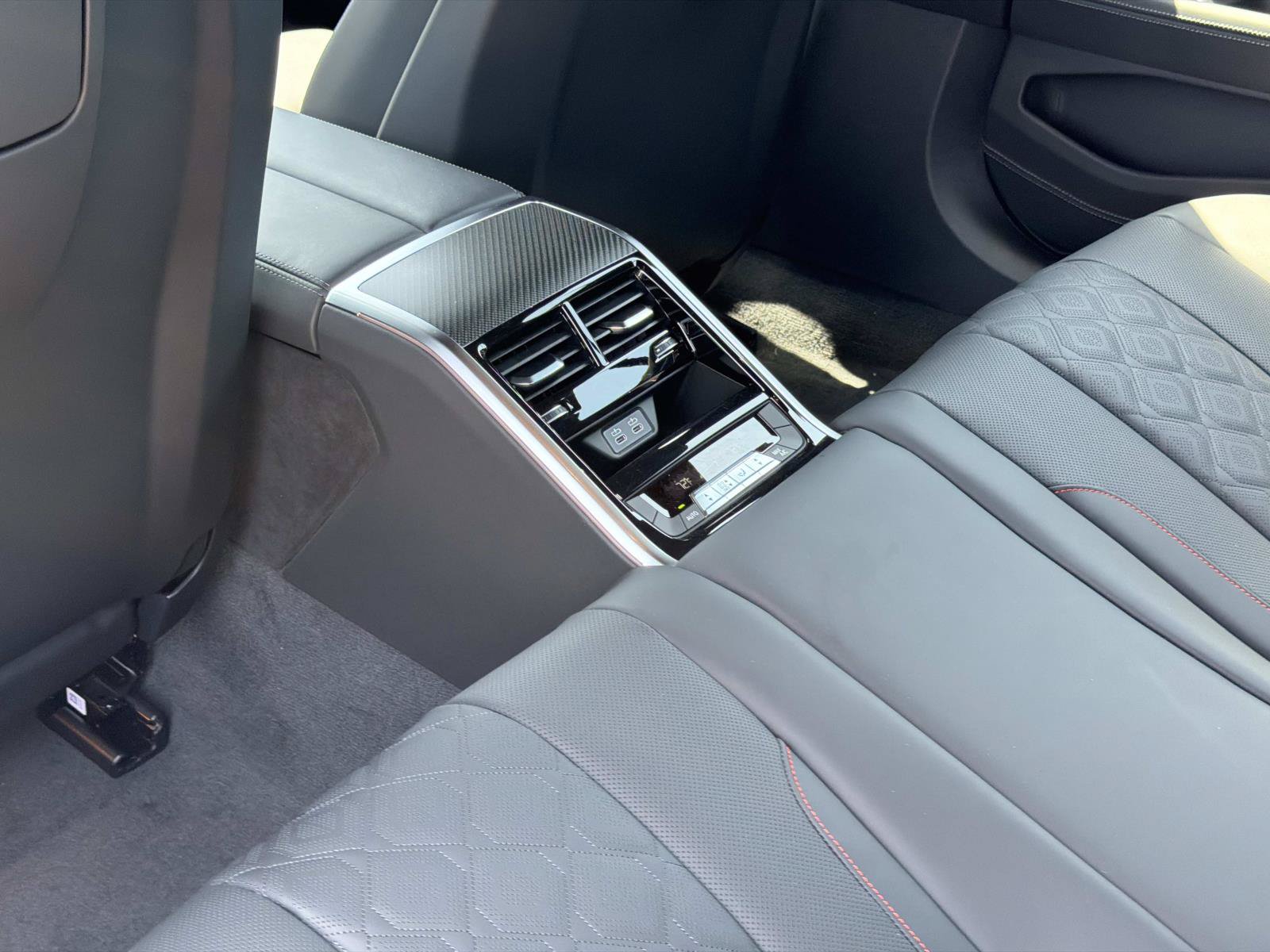 New 2026 BMW M850i xDrive AWD/4WD image 10
