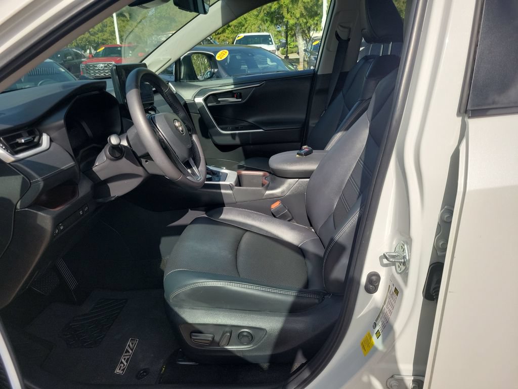Certified 2025 Toyota RAV4 Limited AWD/4WD image 15