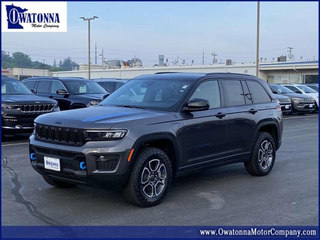New 2023 Jeep Grand Cherokee Trailhawk w/ Luxury Tech Group III image 1