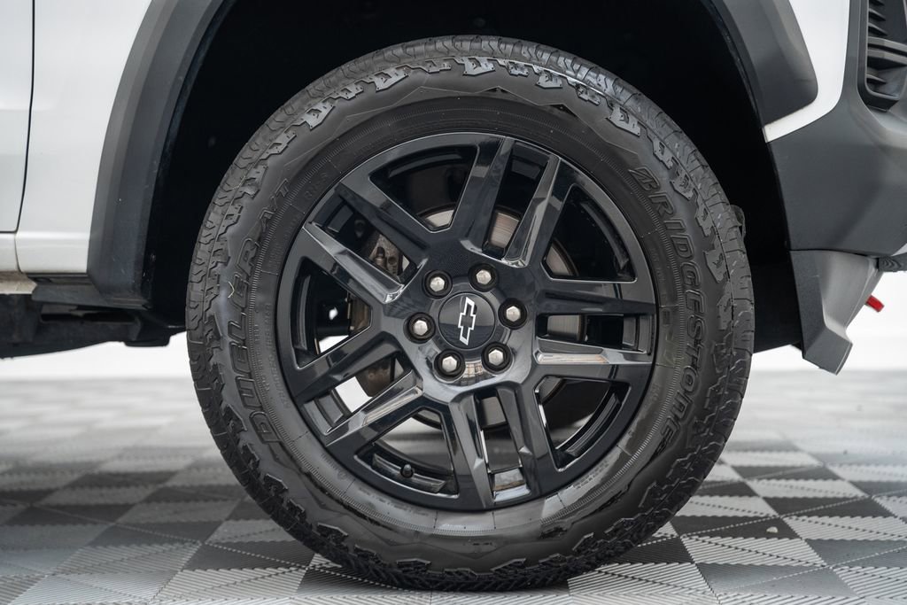 Used 2023 Chevrolet Colorado Trail Boss w/ LPO, Dark Essentials Package AWD/4WD image 17