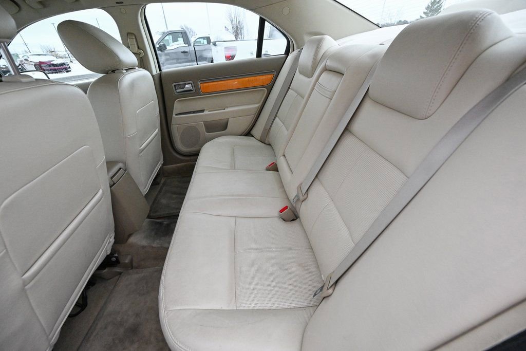 Used 2009 Lincoln MKZ image 21