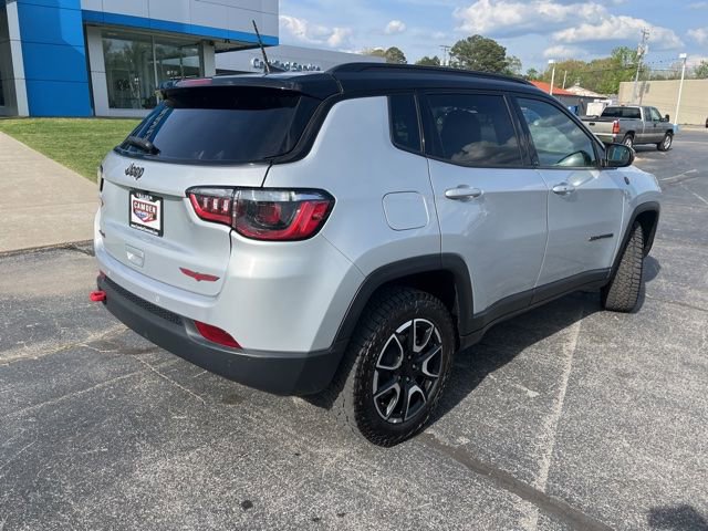 Used 2024 Jeep Compass Trailhawk image 10
